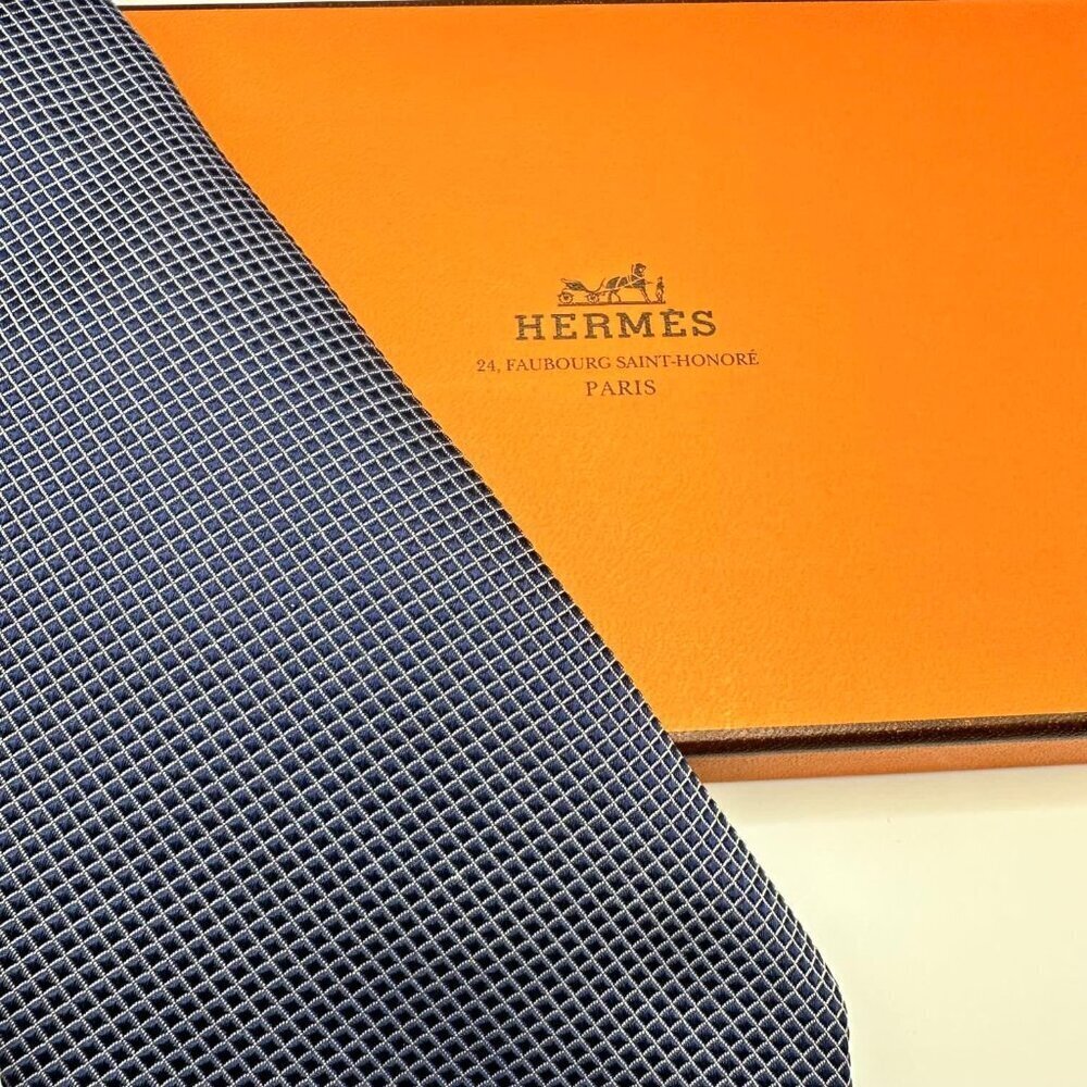 Hermés Paris Men's Classic Black Checked Tie 100% Silk - Picture 2 of 8